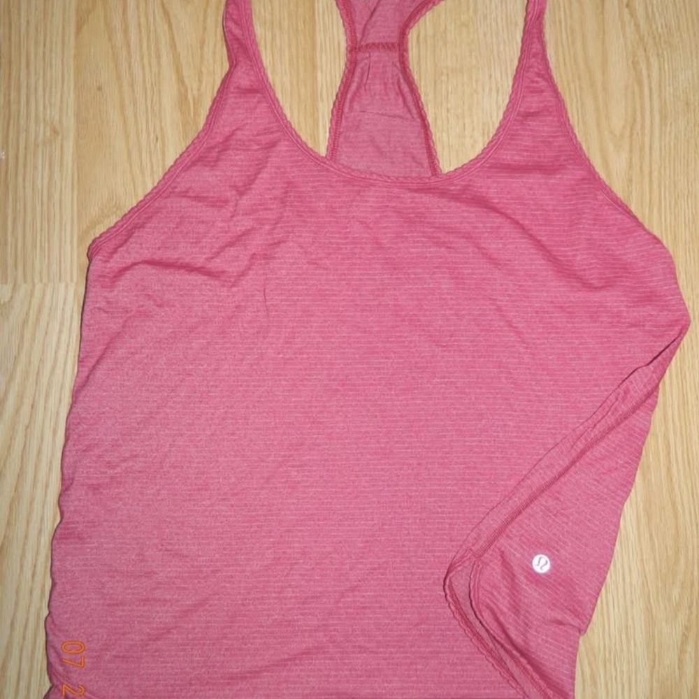 Lululemon Athletica 105f Singlet Raspberry Tank Top Size 4